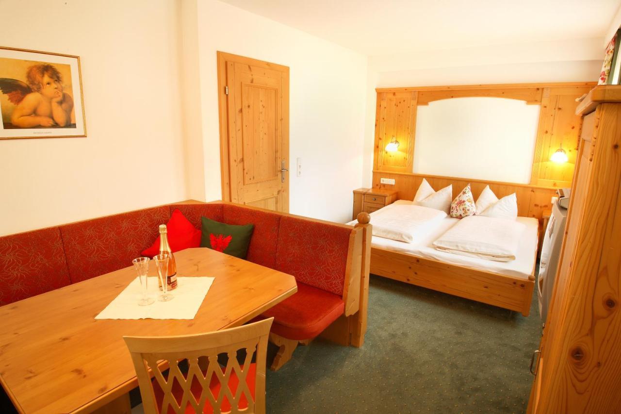 Ferienhof Lackner Ried im Zillertal Chambre photo